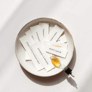 Scent blotter strips on plate